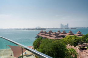 Lux 2BD Apartment in the Palm with Amazing Sea View, Private Beach Access - Mina Azizi